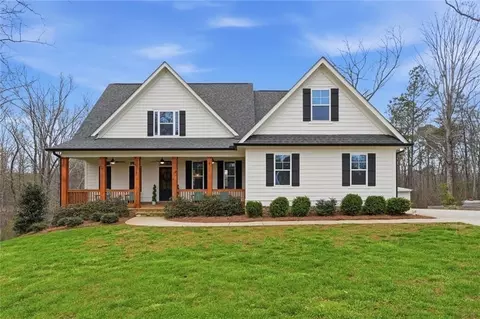 711 Carver Mill Rd, Talking Rock, GA 30175