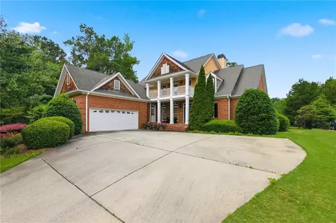 1085 Eagles Brooke Dr, Locust Grove, GA 30248