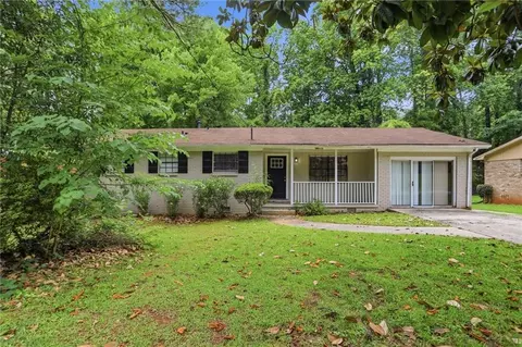 2749 Williamsburg Dr, Decatur, GA 30034