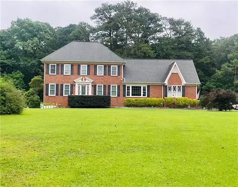 1452 Hillside Dr, Grayson, GA 30017
