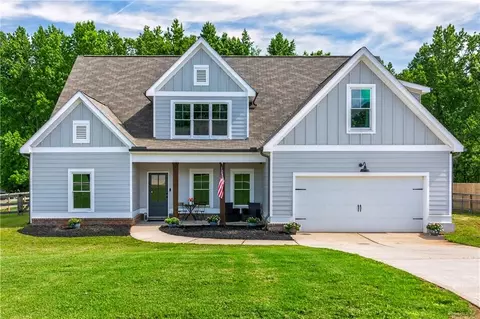 65 Harmony Woods Dr, Dallas, GA 30157