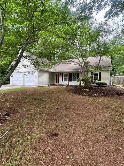 1135 Burning Bush Dr, Loganville, GA 30052