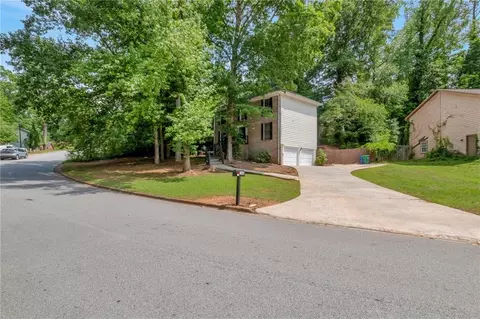 1449 Golf Link Dr, Stone Mountain, GA 30088