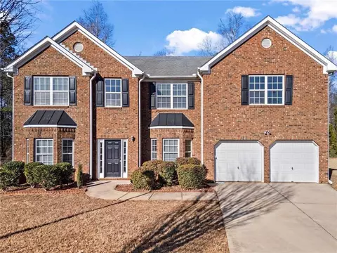 221 Cutbank Ct SW, Atlanta, GA 30331