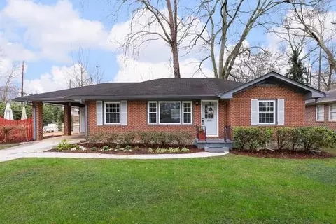 2605 Woodridge Dr, Decatur, GA 30033