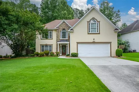 4736 Cedar Wood Dr NE, Lilburn, GA 30047