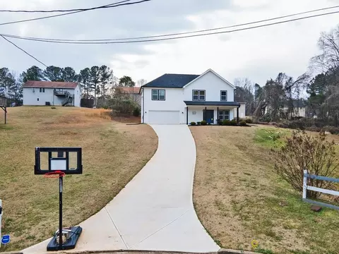 516 Chestnut Oak Dr, Palmetto, GA 30268
