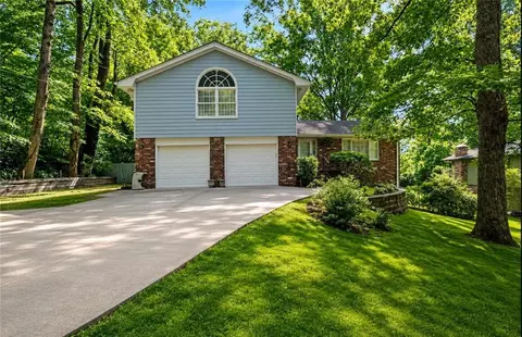 4916 Oak Grove Dr, Buford, GA 30518