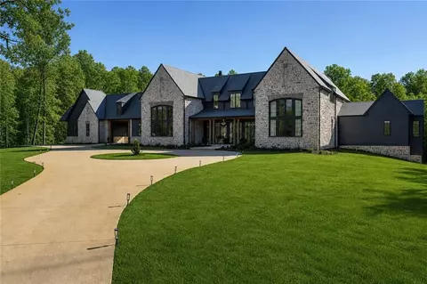 8445 Serenbe Rd, Chattahoochee Hills, GA 30268