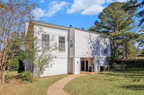 Exterior - 112 Hillcrest Rd, West Point, GA 31833 photo 6 of 8