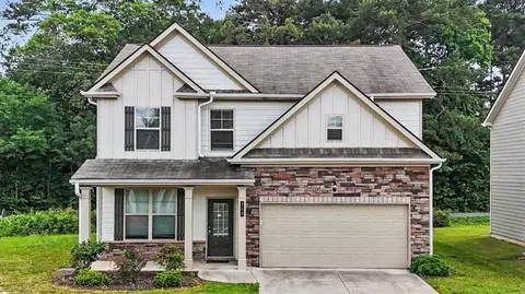 212 Mcginnis Cir, Calhoun, GA 30701
