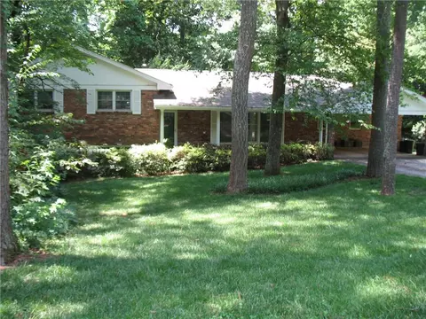 2281 Midvale Cir, Tucker, GA 30084
