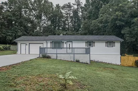 3313 Stoneybrook Dr, Douglasville, GA 30134