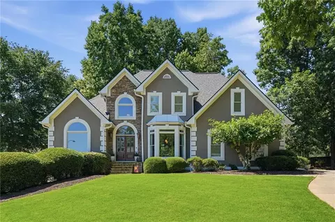 520 Estate Club Cir, Roswell, GA 30075