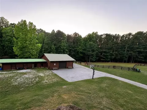 3554 Martin Creek Dr, Gainesville, GA 30506