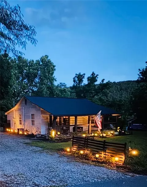 190 Old Blairsville Hwy, Talking Rock, GA 30175