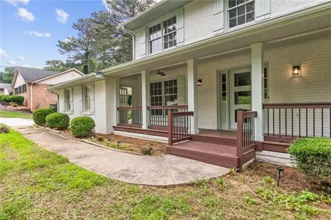 4431 Buckingham Cir, Decatur, GA 30035