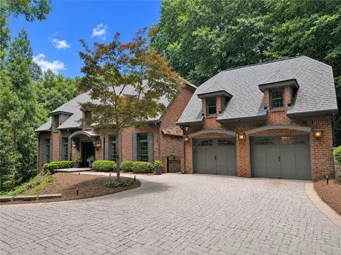 6095 River Chase Cir, Atlanta, GA 30328