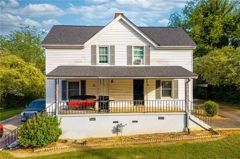 31 Myrtle St SE, Gainesville, GA 30501