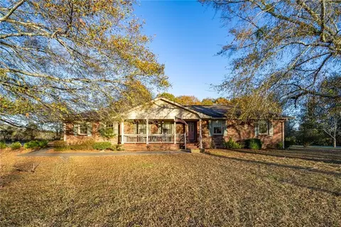 1526 N Cherokee Rd, Social Circle, GA 30025