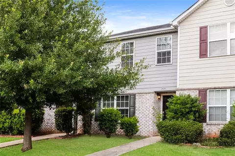 1515 Hydrangea Ln, Mcdonough, GA 30253