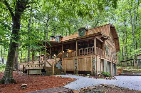 61 Lake Coweta Trl, Newnan, GA 30263