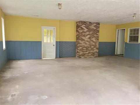 Living - 160 Norman Rd, Covington, GA 30014 photo 6 of 6