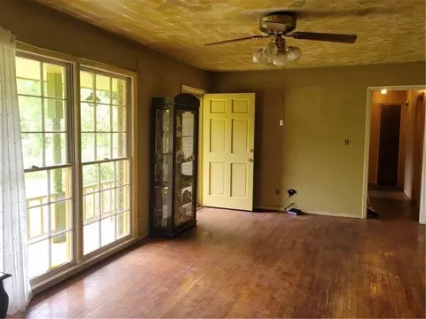Living - 160 Norman Rd, Covington, GA 30014 photo 5 of 6