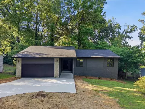 2988 Medina Dr, Jonesboro, GA 30236