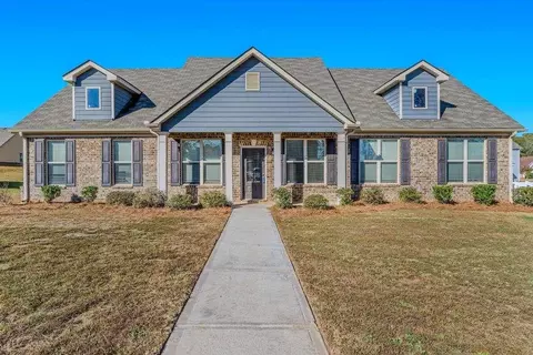 1141 Abundance Dr, Locust Grove, GA 30248