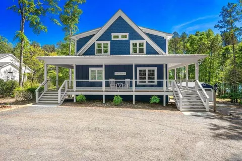 318 Foxy Ln, Martin, GA 30557