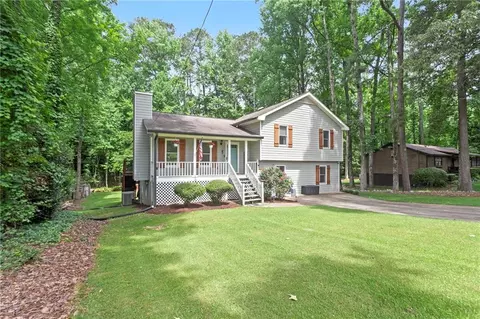 5627 Pinedale Cir, Sugar Hill, GA 30518