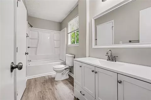 Bath - 7788 Marabou Ln, Riverdale, GA 30274 photo 1 of 2