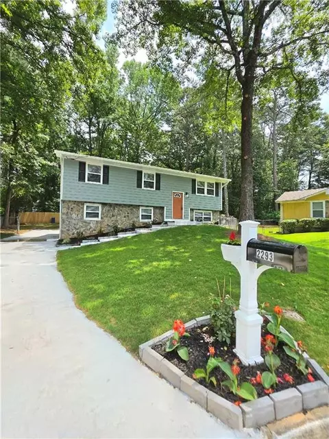 2293 Cherokee Valley Dr, Lithonia, GA 30058