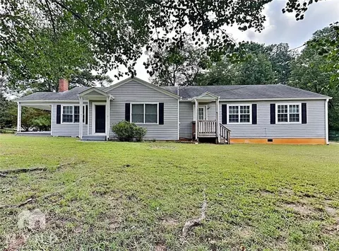 187 Dodgen Rd, Hampton, GA 30228