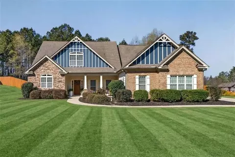 137 Caraway Rd, Locust Grove, GA 30248
