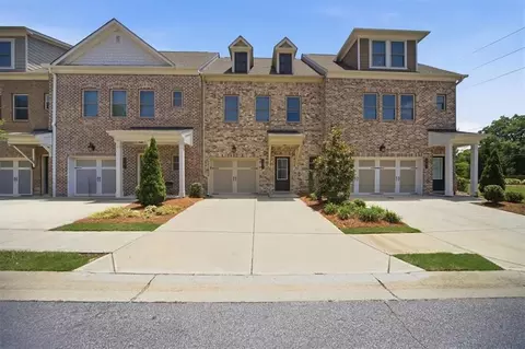 4192 Moncure Dr, Lilburn, GA 30047