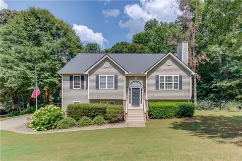 12 Chatham Ct, Jefferson, GA 30549
