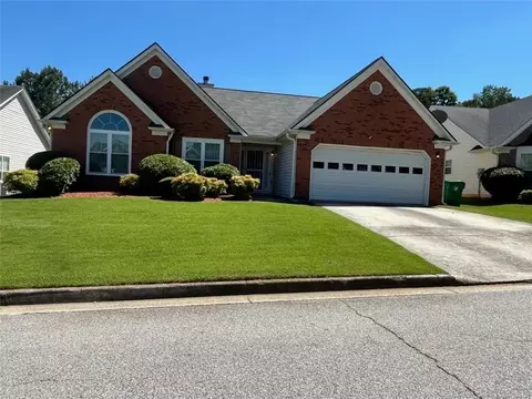 2762 Hillvale Cv W, Lithonia, GA 30058