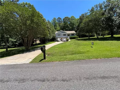 38 Stonehedge Dr, Dawsonville, GA 30534