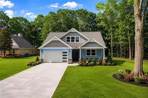 231 Wood St, Commerce, GA 30529