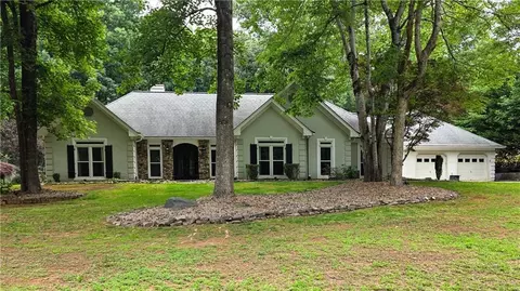 6420 White Oak Dr, Cumming, GA 30040