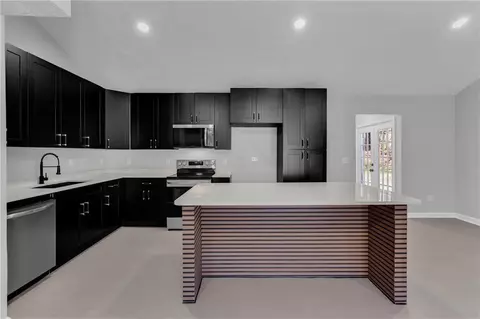 6807 Shangrila Way, Riverdale, GA 30296