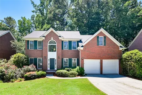 4647 Cedar Wood Dr SW, Lilburn, GA 30047