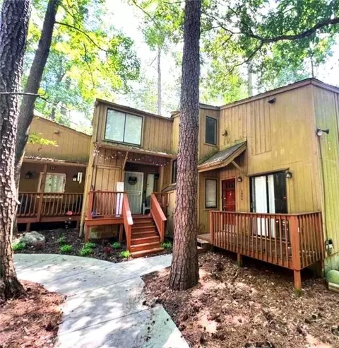 5806 Par Four Ct, Lithonia, GA 30038