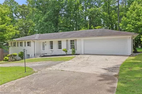 6181 Shallow Wood Ln, Douglasville, GA 30135
