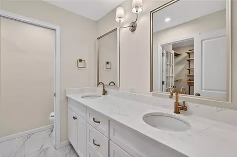 Bath - 2037 Longview Way, Chamblee, GA 30341 photo 2 of 4