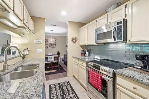 123 Warm Springs Cir, Roswell, GA 30075