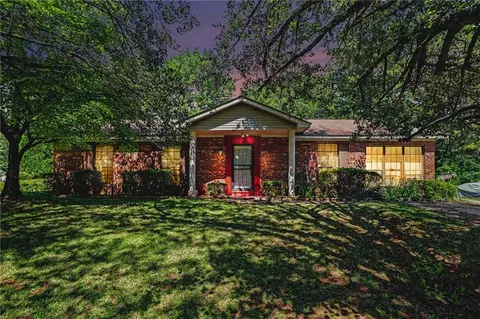 1870 Taffeta Cv, Lithonia, GA 30058