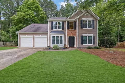 8011 Huntcliff Rd, Woodstock, GA 30189